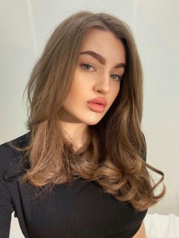 Анастасия Сахарок